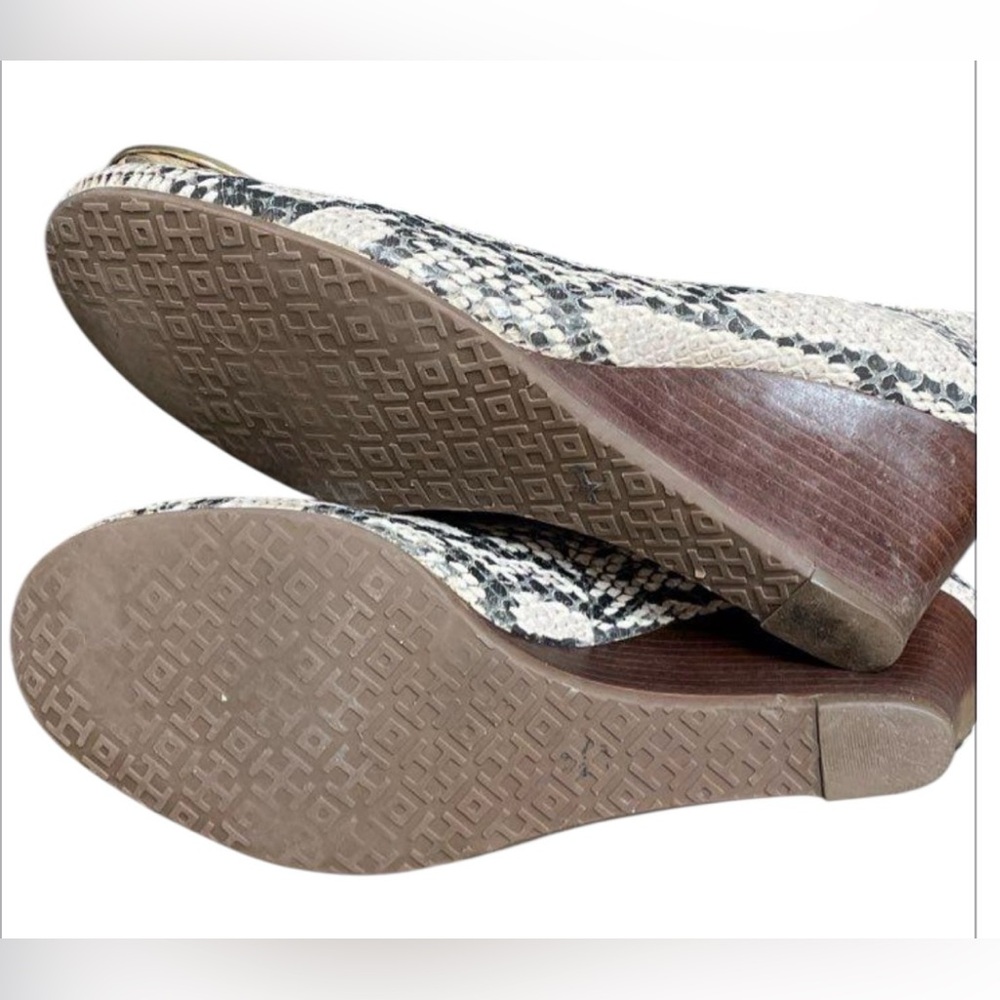 Tory Burch Sally python-embossed leather wedge pu… - image 4